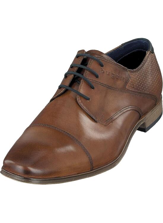 Análisis Detallado de Calzado Masculino: Diseño y Composición