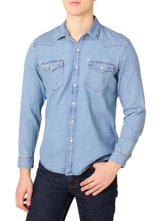 Análisis de la Camisa Vaquera de Corte Ajustado