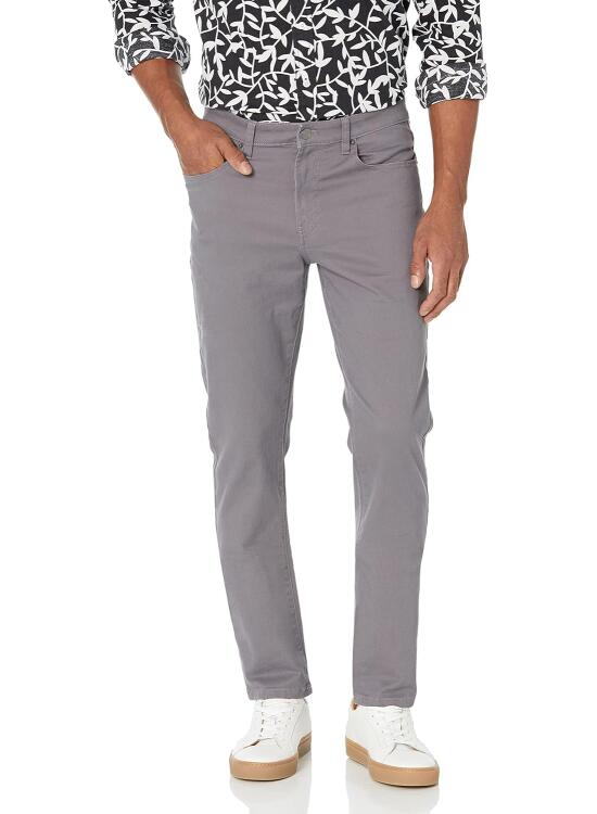 Análisis Detallado: El Pantalón Casual Entallado