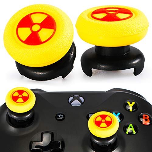 Playrealm FPS Thumbstick Grip Agarres para el Pulgar Extensor Y Textura 3D Caucho Silicona Apretón Cubrir 2 juegos para Xbox Series X/S & Xbox One Mando (Radiación Amarilla)