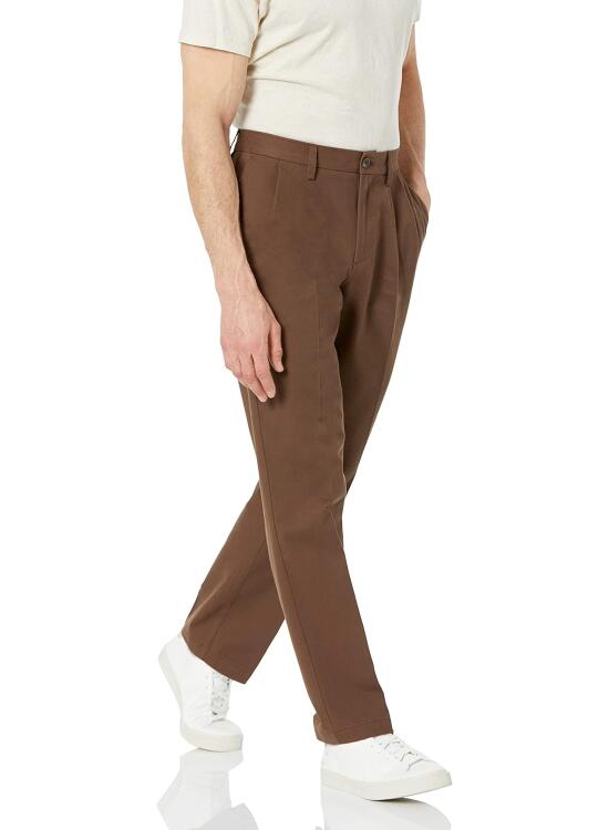Pantalones Chinos: Diseño Clásico y Funcionalidad Cotidiana