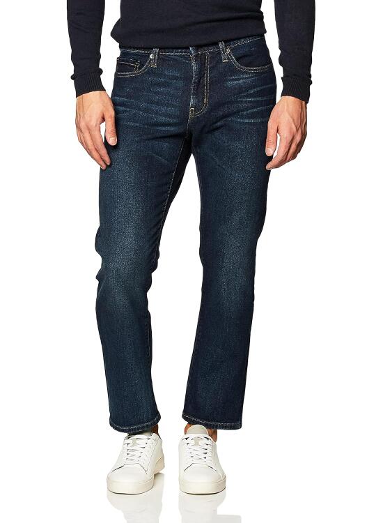 Exploración de un Básico: El Vaquero de Ajuste Recto