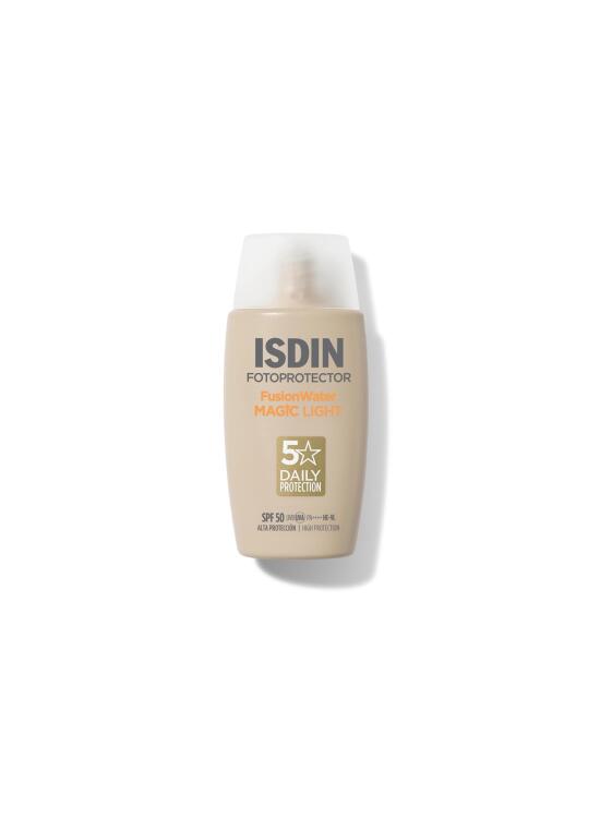 ISDIN Fusion Water Magic Color SPF 50, Protector solar facial de uso diario ultraligero con color, 3 tonos disponibles, 50ml
