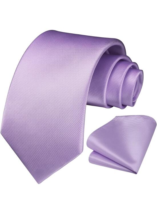 Elegancia al Detalle: Un Conjunto Clásico para el Caballero Moderno