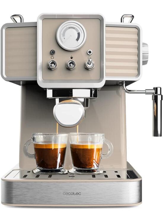 ¿Café de barista en casa? Analizamos esta cafetera express con diseño vintage