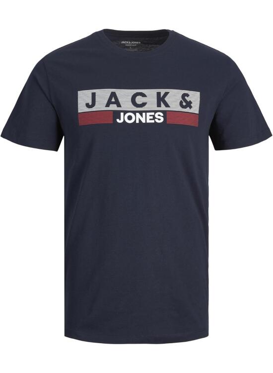 Dos Camisetas Básicas que No Pueden Faltar en tu Armario