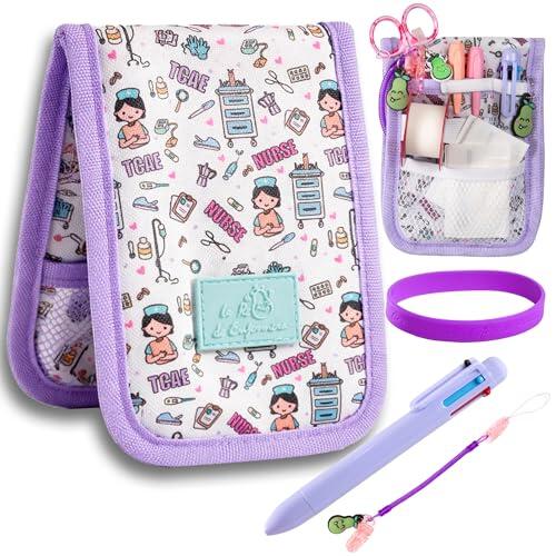 La Repera de Enfermera® Salvabolsillos Enfermeria + Porta Tijeras Enfermeria + Boligrafo 6 Colores + Pulsera | Organizador de bolsos | Accesorios Enfermera TCAE Veterinaria (WHITE/PURPLE)