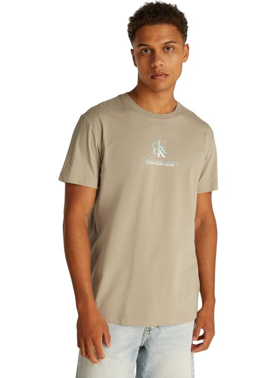 Camiseta Clásica: Un Básico Imprescindible en tu Armario