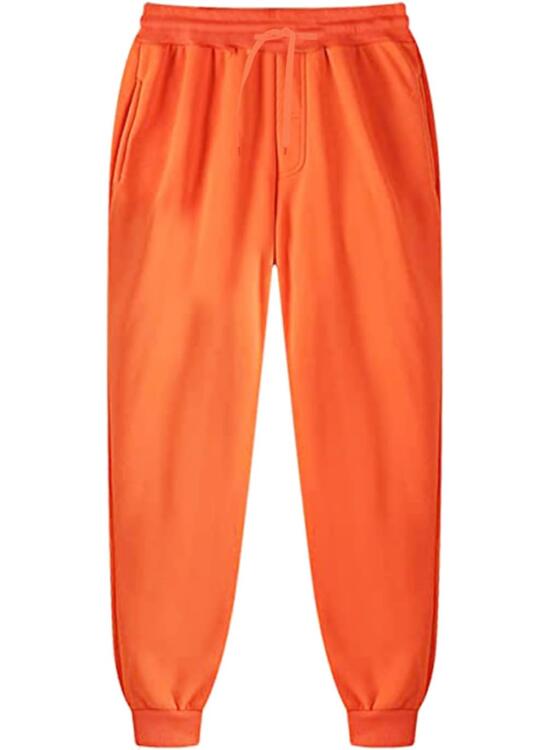 Exploración de un Pantalón Versátil de Estilo Casual Masculino