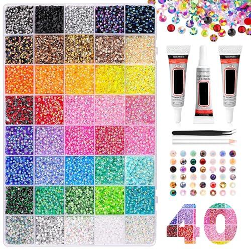 Pedrería de Resina para Manualidades: Set de 32.000 piezas (3 mm) en 40 Colores - Deslumbrante kit Que Incluye 3 tubos de Pegamento para Manualidades - Ideal para Vasos Calzado Telas